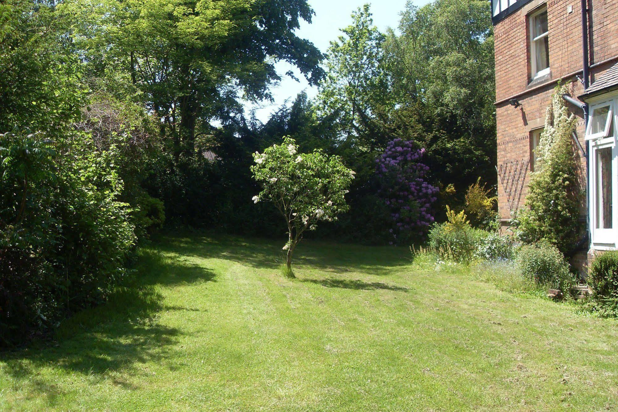 Awentsbury Hotel Near Birmingham University Экстерьер фото